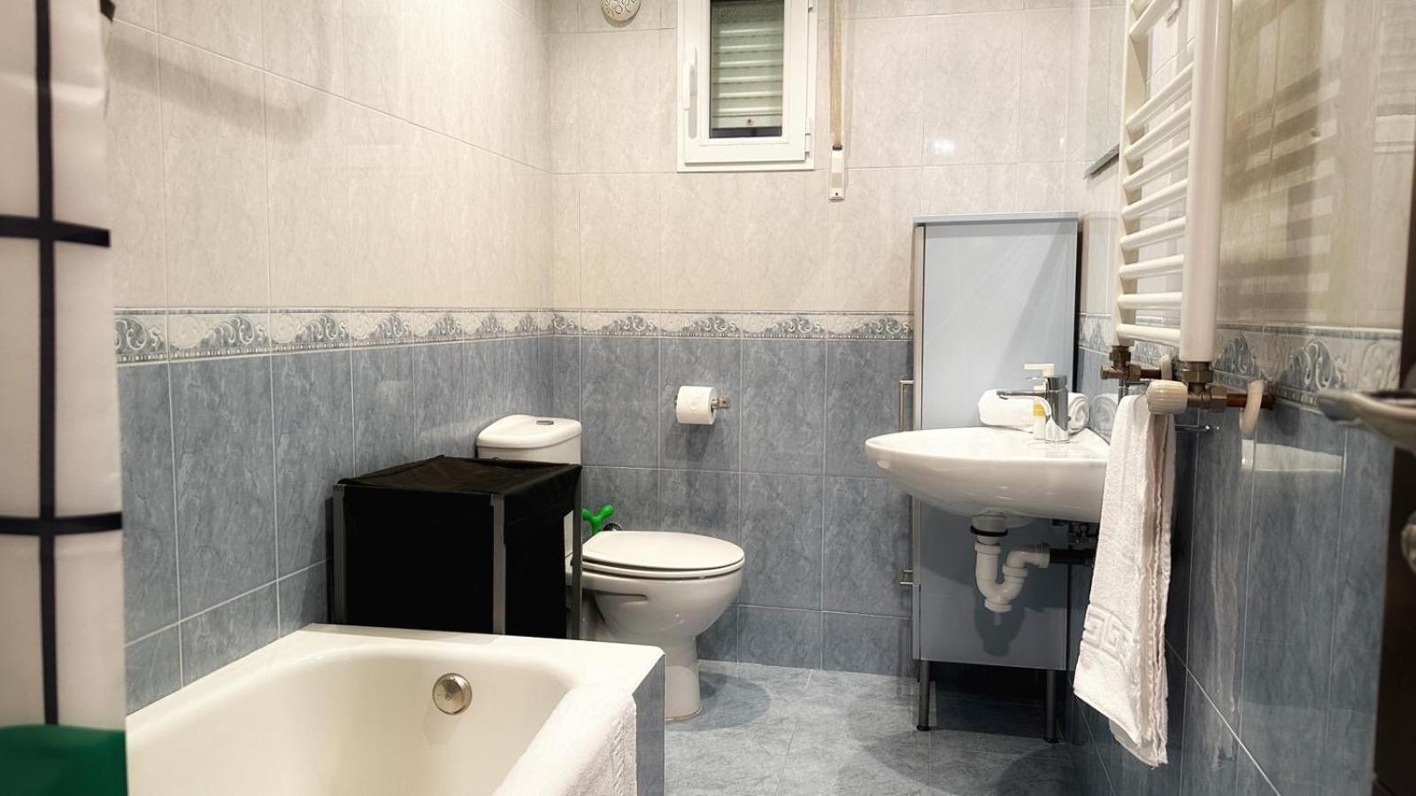 Apartamento Vivienda Turistica Ciudad Jardin Con Tranquilidad Y Wifi Bilbao Exterior foto